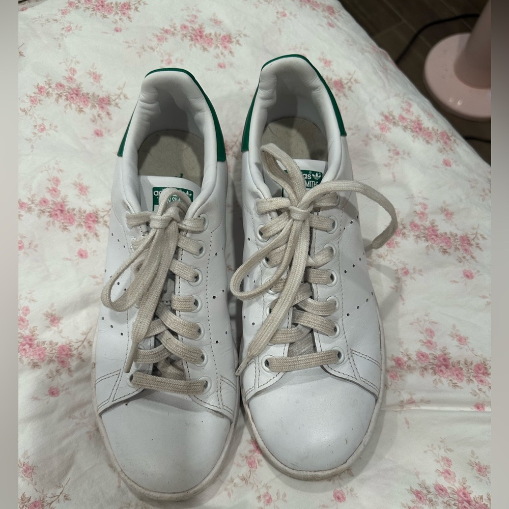 Adidas Stan Smith Women's White Sneakers with Green Trim size 7